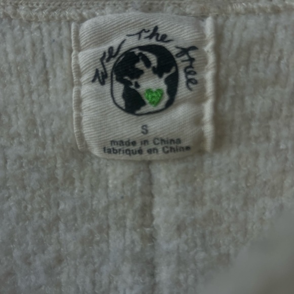 Beige off the shoulder sweater - Picture 4 of 4